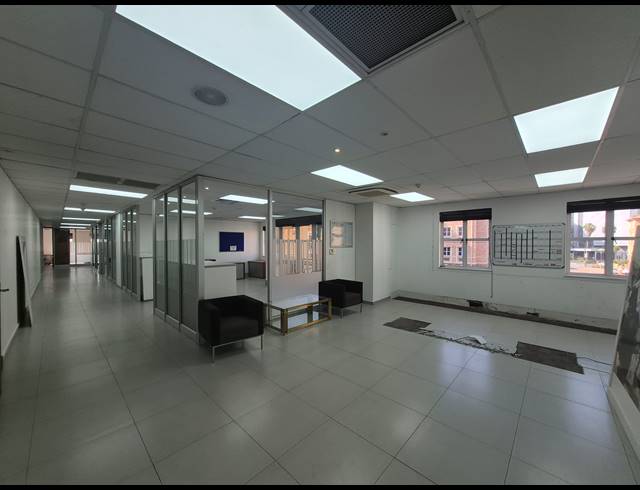 911M² OFFICE TO LET IN SANDTON CENTRAL